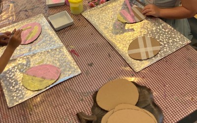 painting eggs.jpg